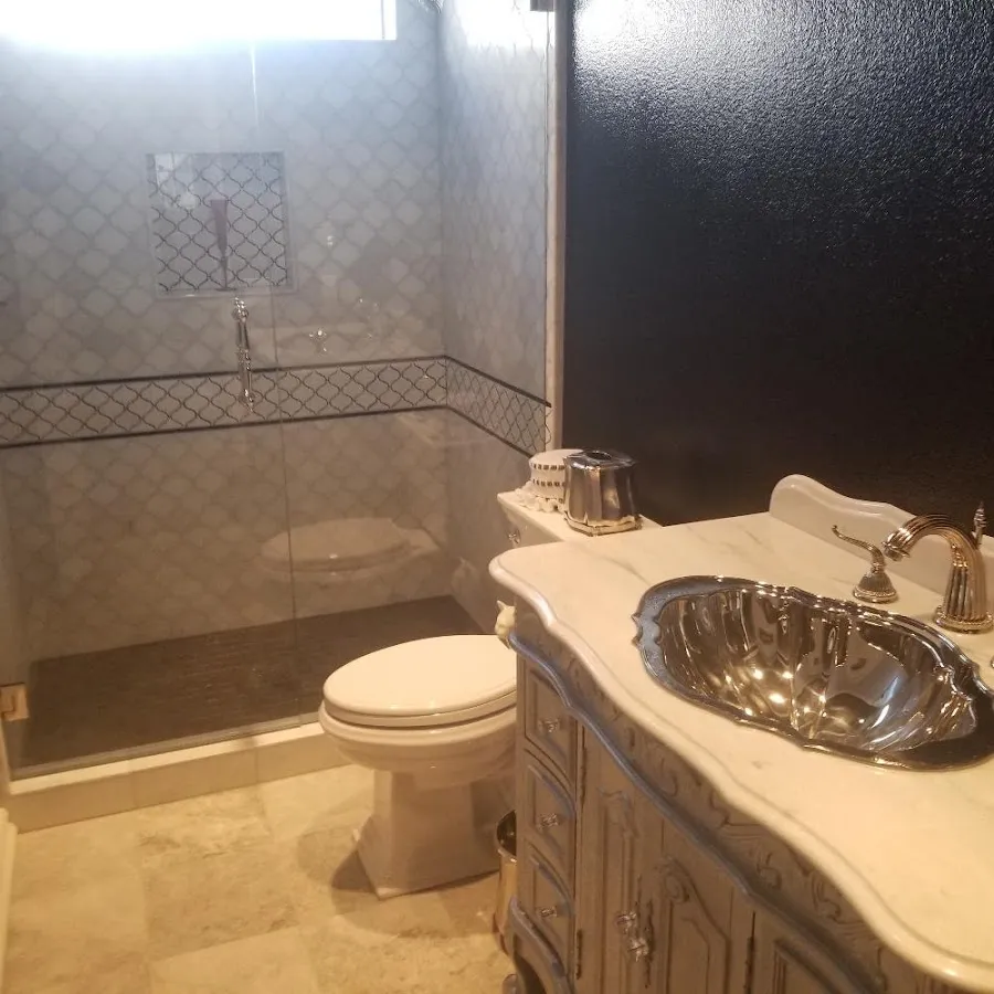 Professional plumbing work and bathroom remodeling in Los Fresnos